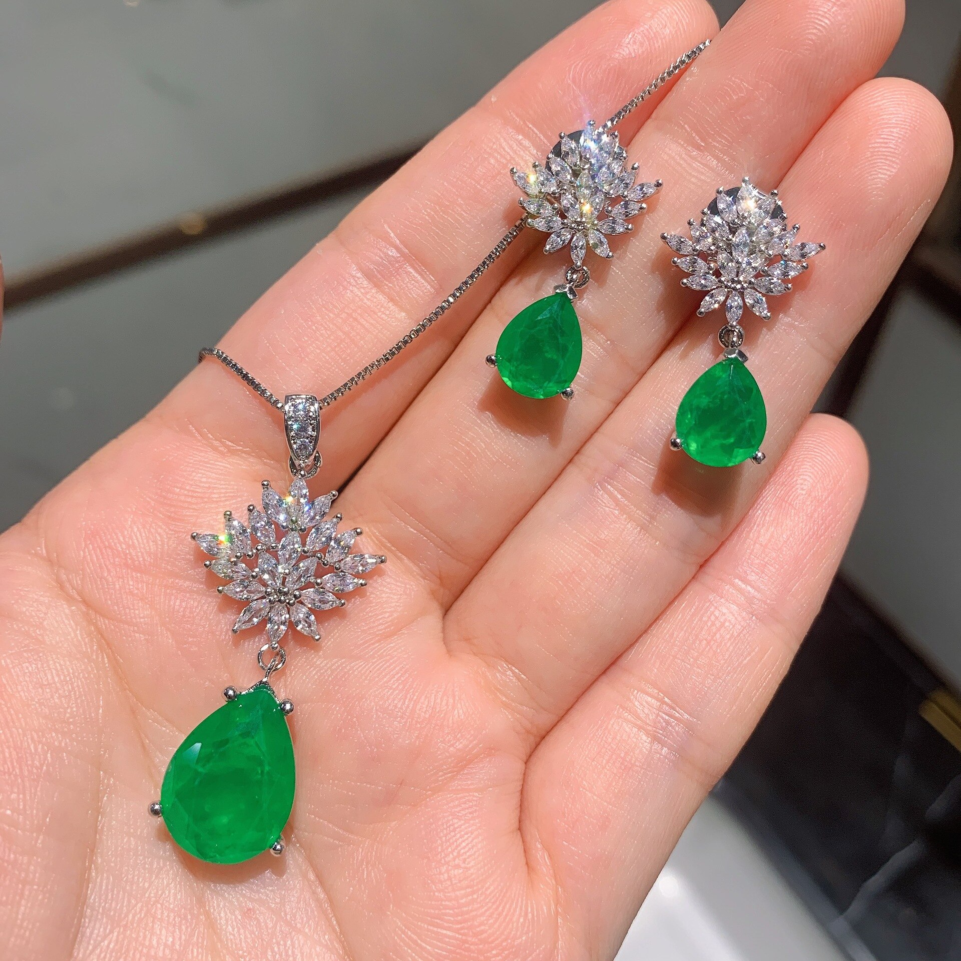 Retro-925-Sterling-Silver-Emerald-Gemstone-Drop-Crystal-Pendant-Earrings-2022-Trend-Necklace-Jewelry-Set-for.jpg